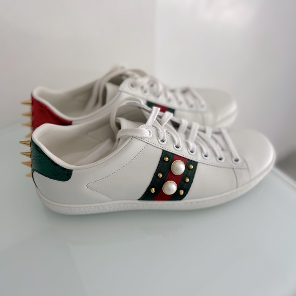 Shoes - Gucci Sneakers
